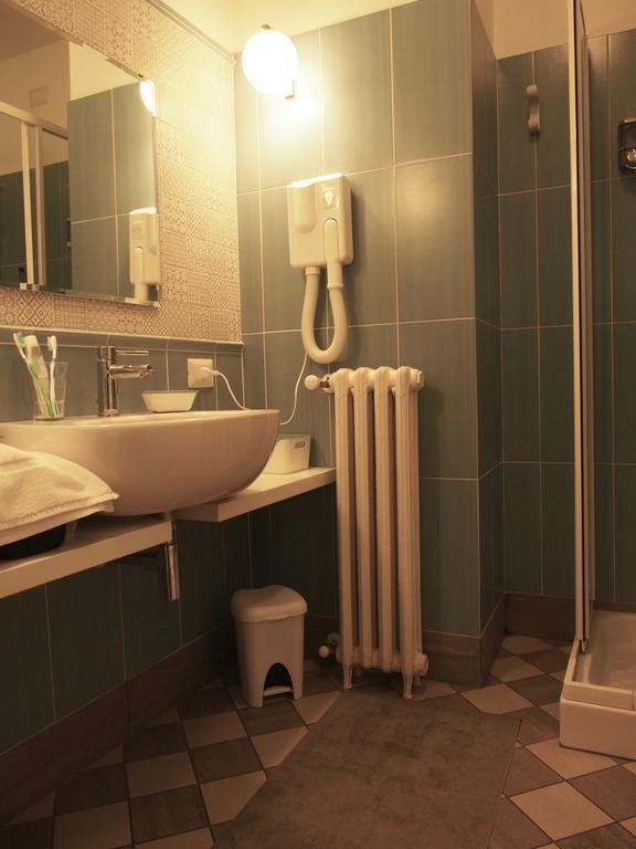 Le Stanze Di Pietro Bed & Breakfast โรม ภายนอก รูปภาพ