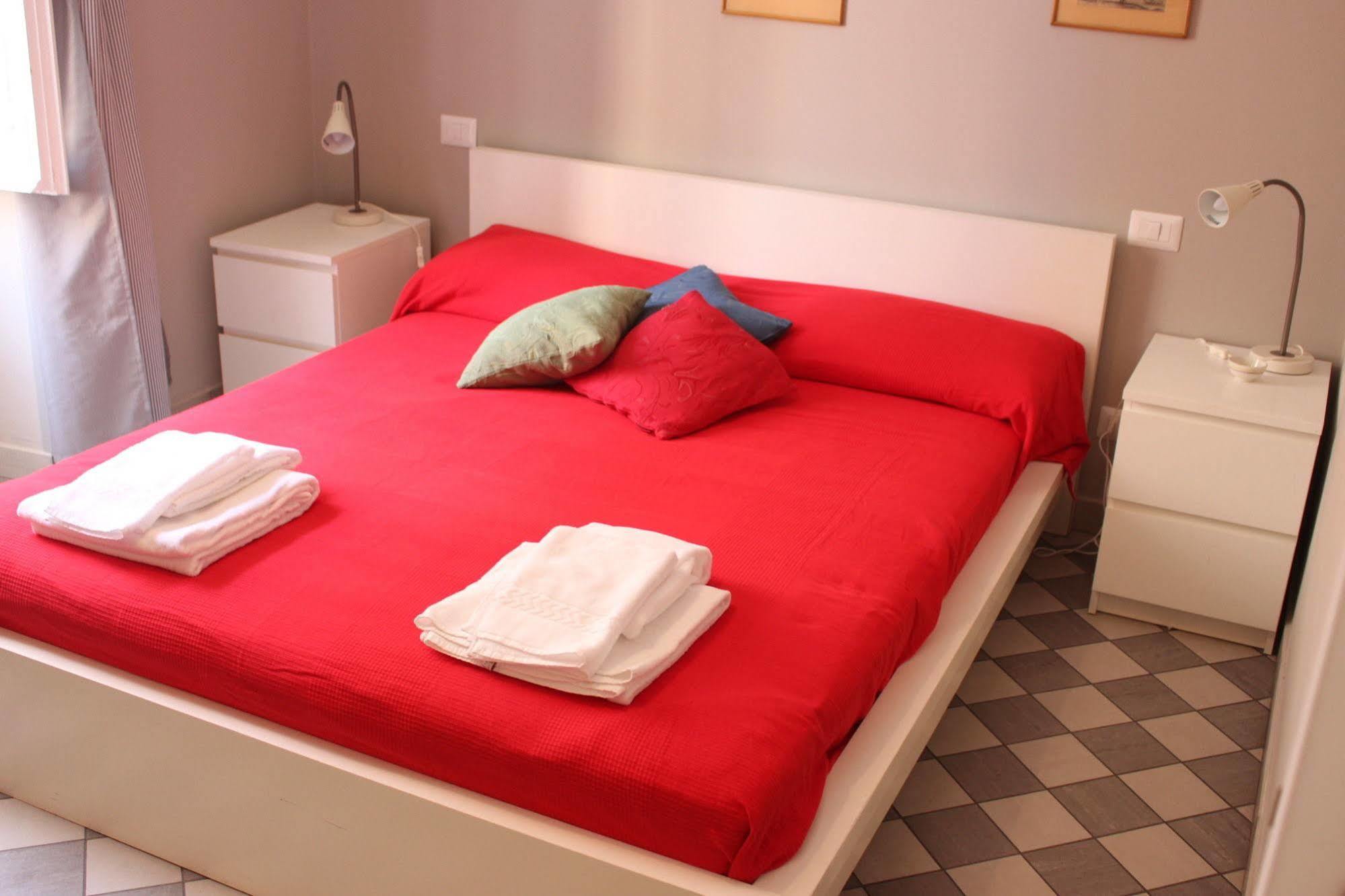 Le Stanze Di Pietro Bed & Breakfast โรม ภายนอก รูปภาพ