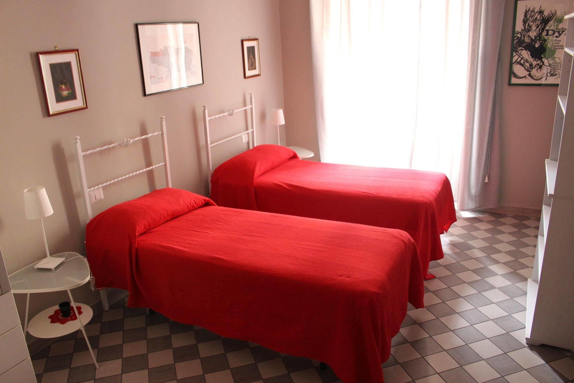 Le Stanze Di Pietro Bed & Breakfast โรม ภายนอก รูปภาพ